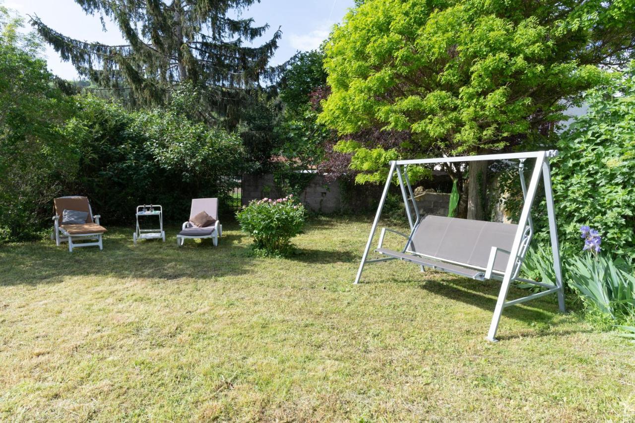 Les Pieds Dans L Herbe Meilhaud 외부 사진